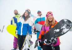 ورزش های زمستانی و هیجان با برف